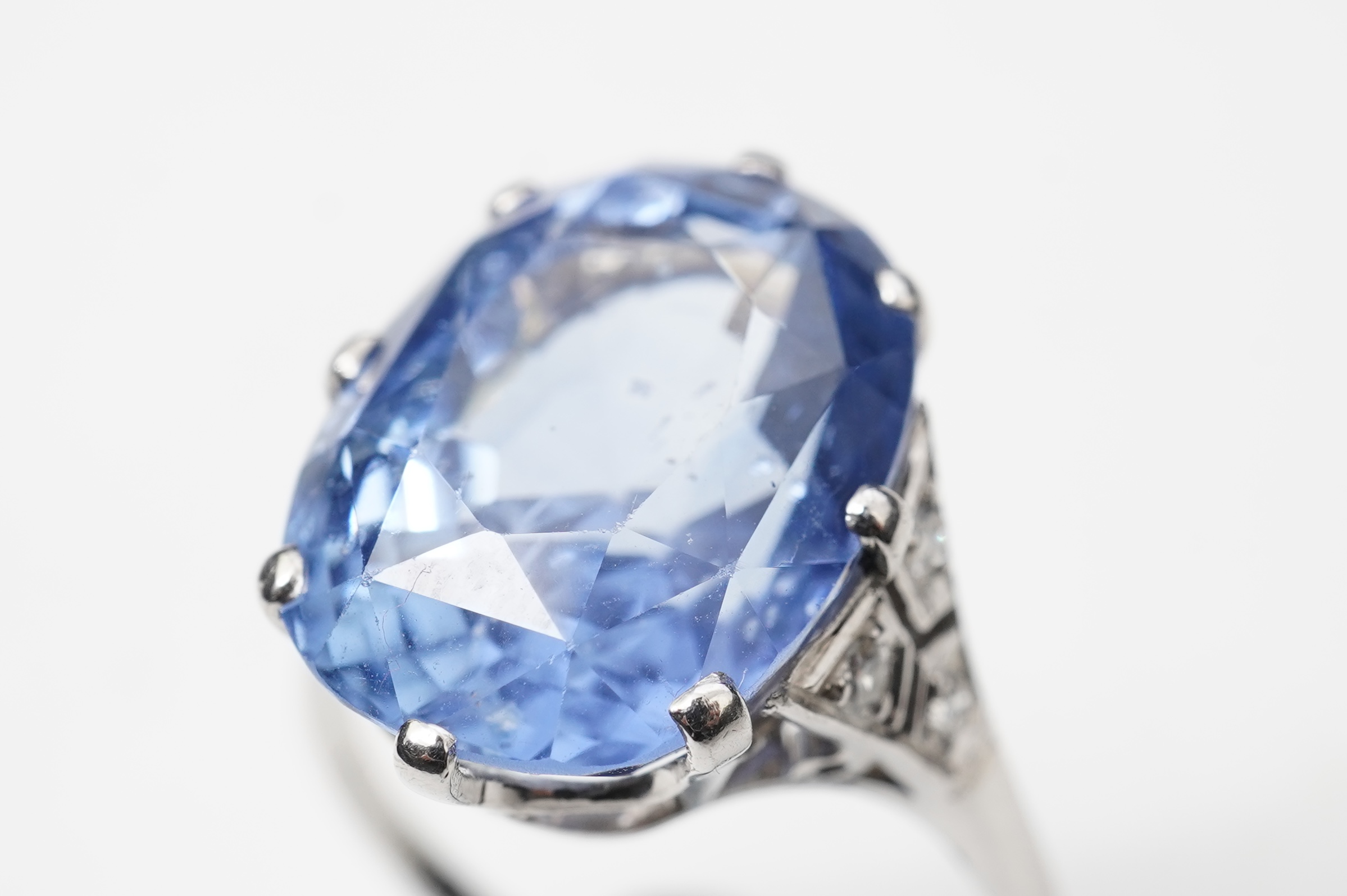 An attractive sapphire and diamond ring, early 20th century